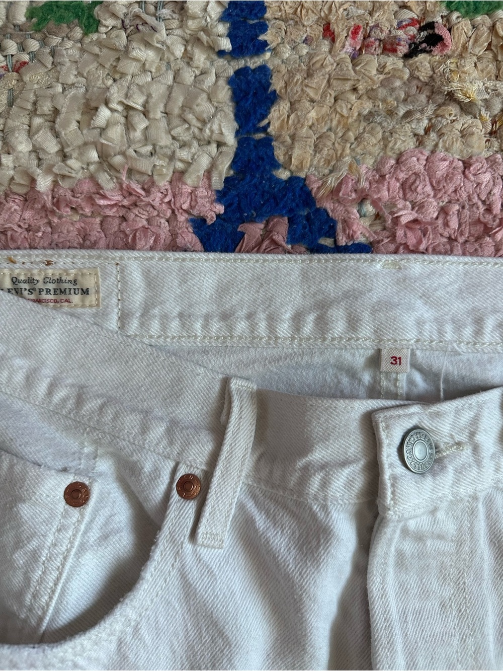 Levi’s White Denim Mini Skirt - Raw Hem - Picture 2 of 6